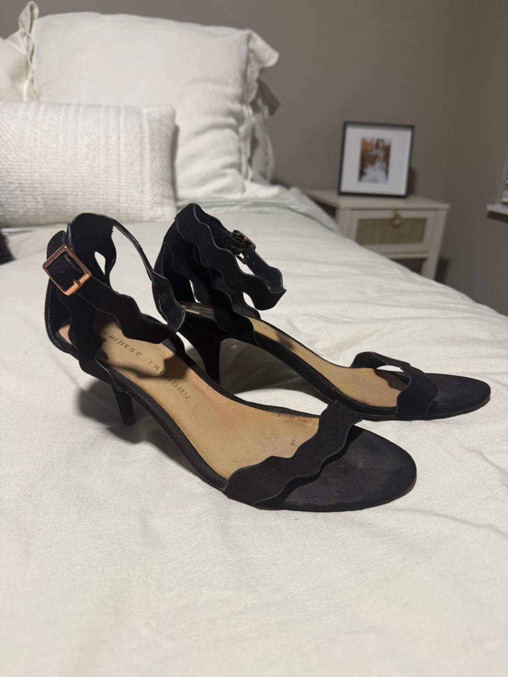 Wavy Strap Black Women’s Heel Sandals
